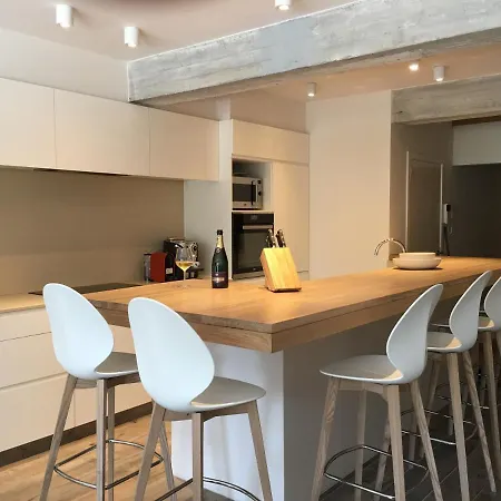 Iberia Apartment Ostende